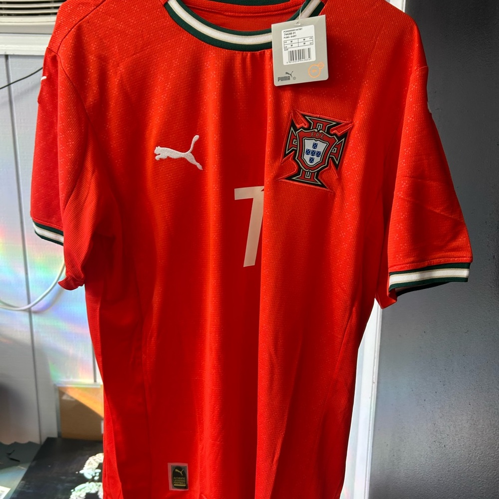 Puma Portugal Cristiano Ronaldo jersey - Picture 6 of 7